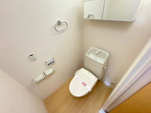 エヴァーグリーン常盤 シャワー付トイレ