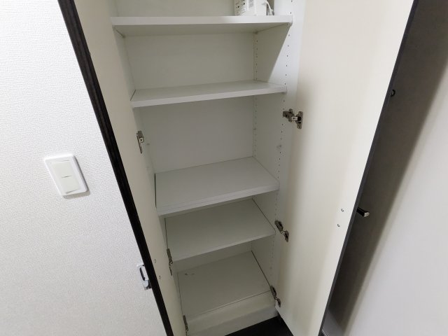 ジュモー京成船橋1006号室 収納