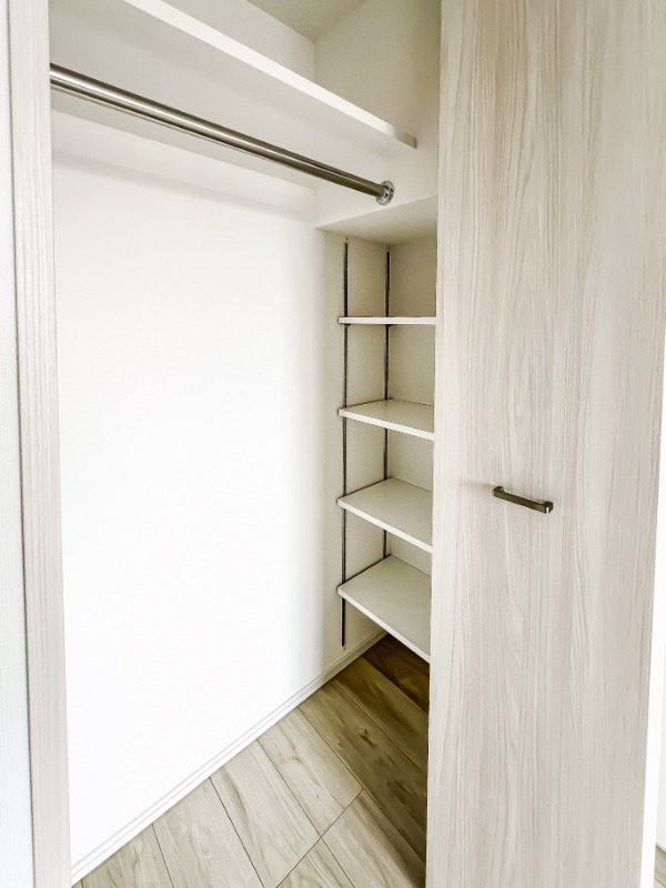 ドゥーエ王子神谷5階 収納