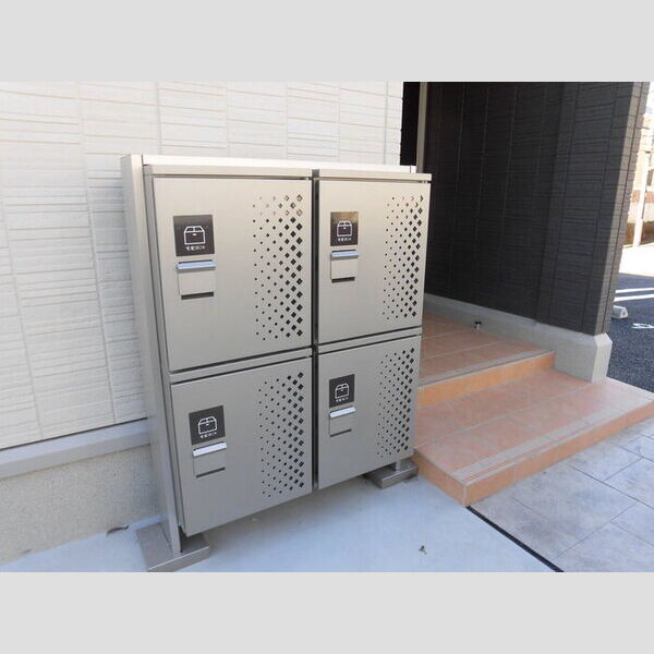 グランドソレイユ　A103号室 宅配BOX