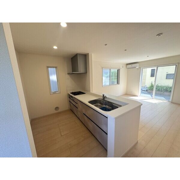 Sumai-toさいたま市岩槻区宮町010001号室 キッチン