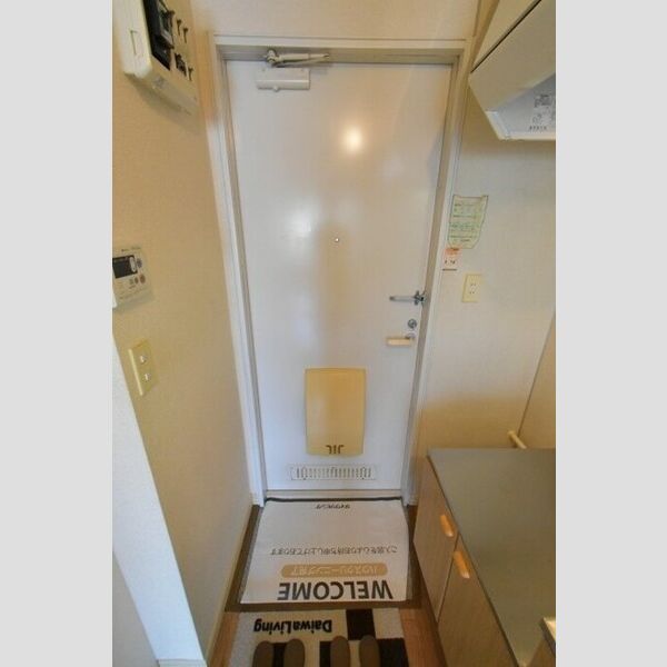 サンファミールSY 玄関