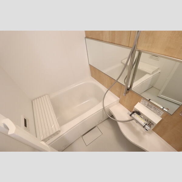 アルメール大久保101号室 バス