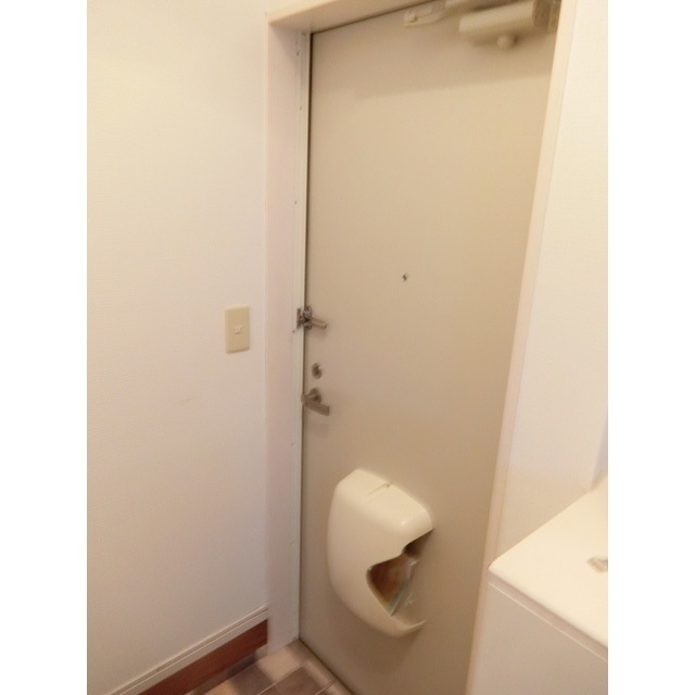 坂上カタコシ 玄関