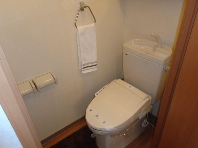 ウィングステラ湘南 シャワー付トイレ