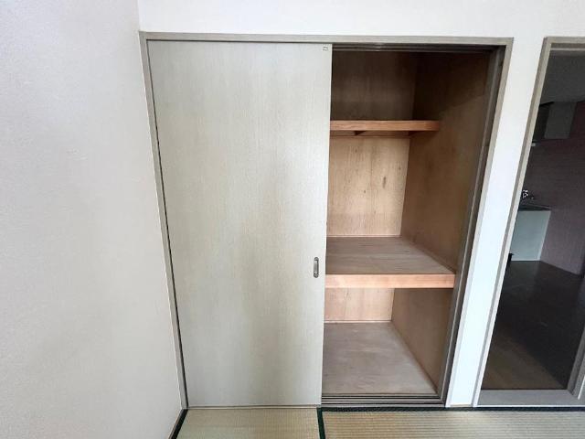 ガーデンスクエア102号室 収納
