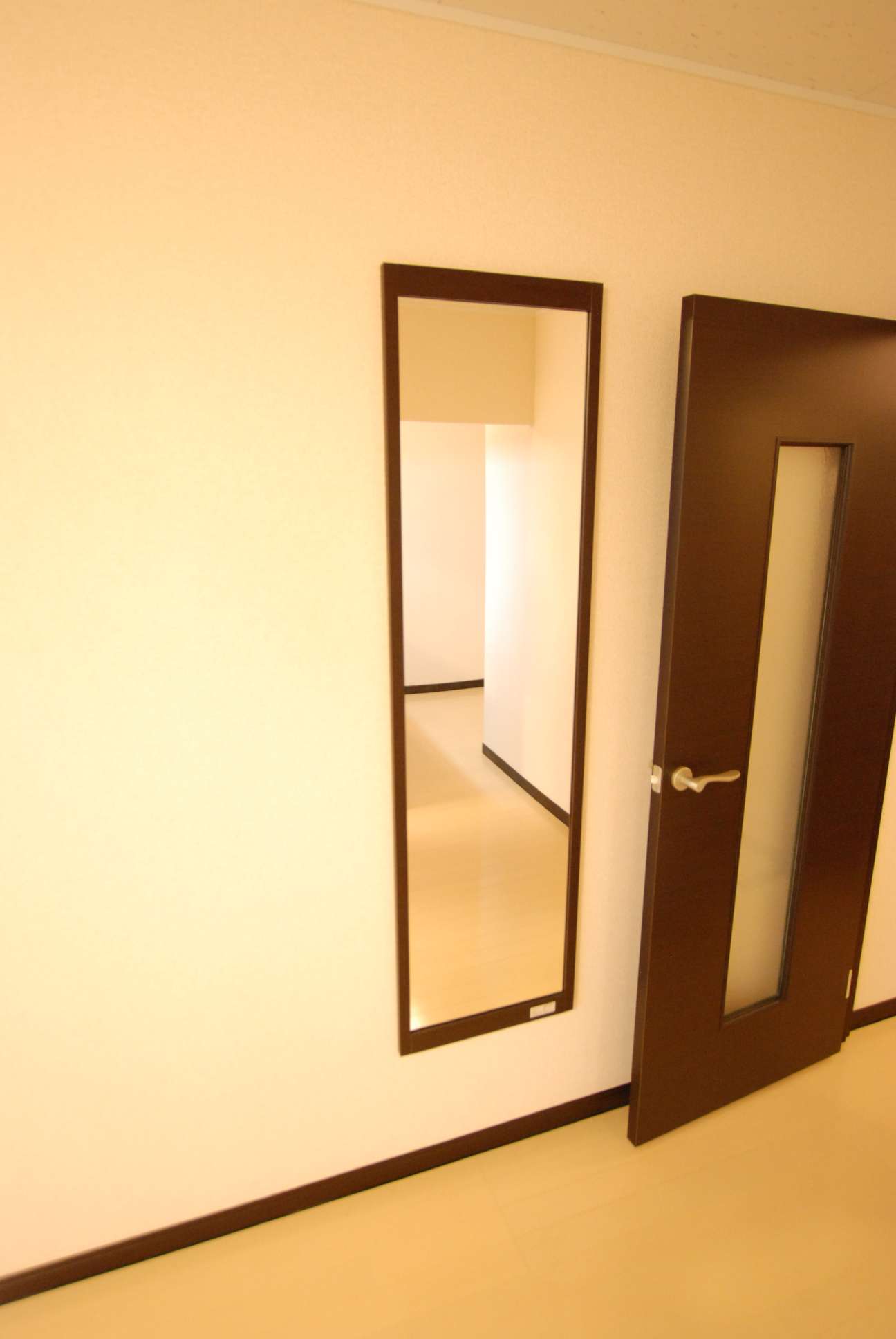 レオネクストビィグラッドⅡ ※1Ｆはフローリング　2Ｆは絨毯使用です。