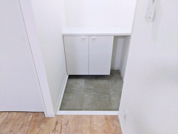 碑文谷ＭＥビル502号室 玄関