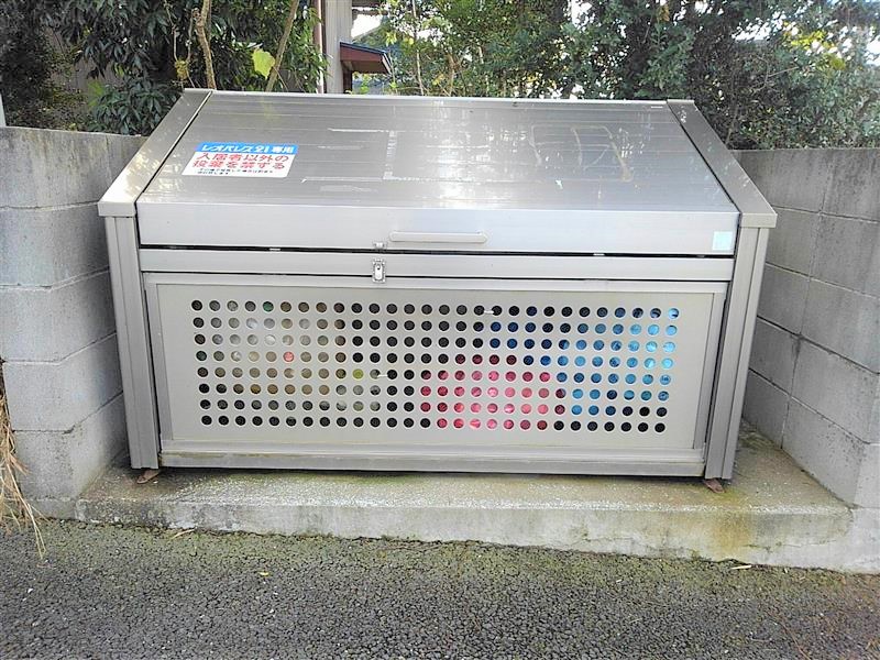 レオパレス富光Ⅱ106号室 屋根付き駐輪場完備