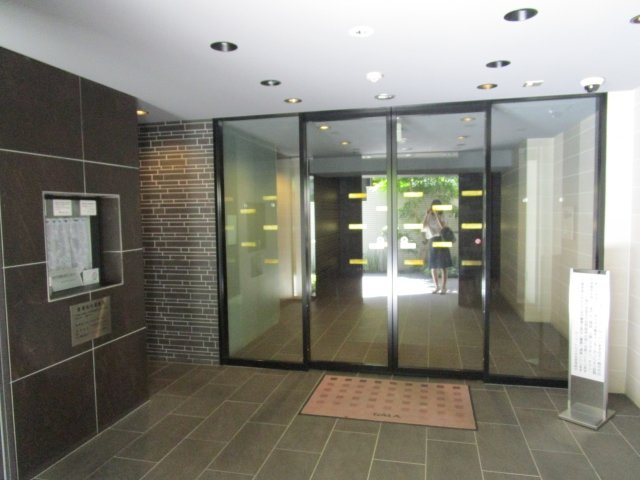 ガーラ・ヒルズ赤坂5階 エントランス