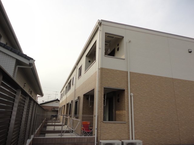 ゴールドクレスト 外観写真（昼）