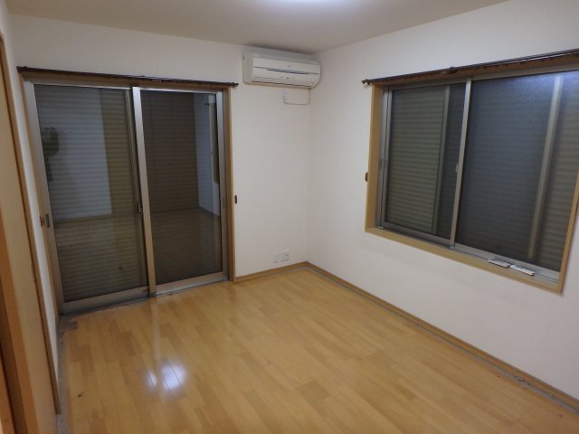 東葛西８丁目戸建 1F洋室