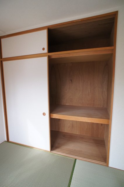 フロイデ勝田台弐番館 収納