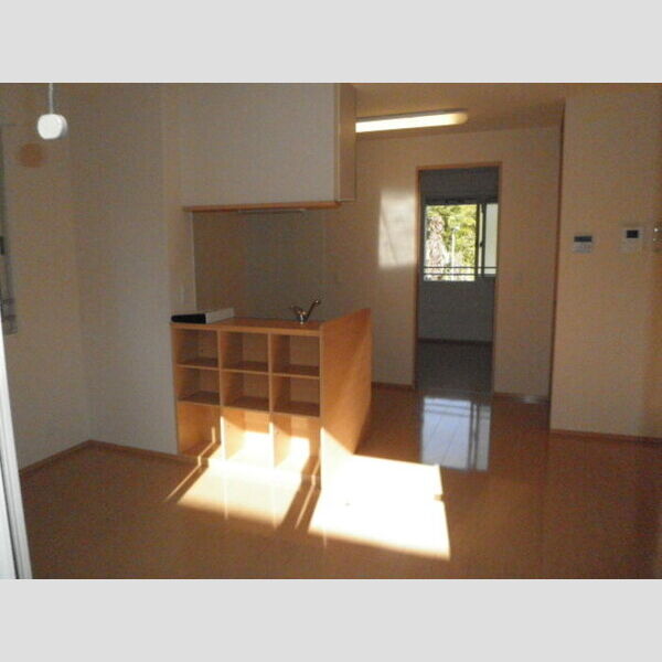 ペルーシェ　B棟 リビング