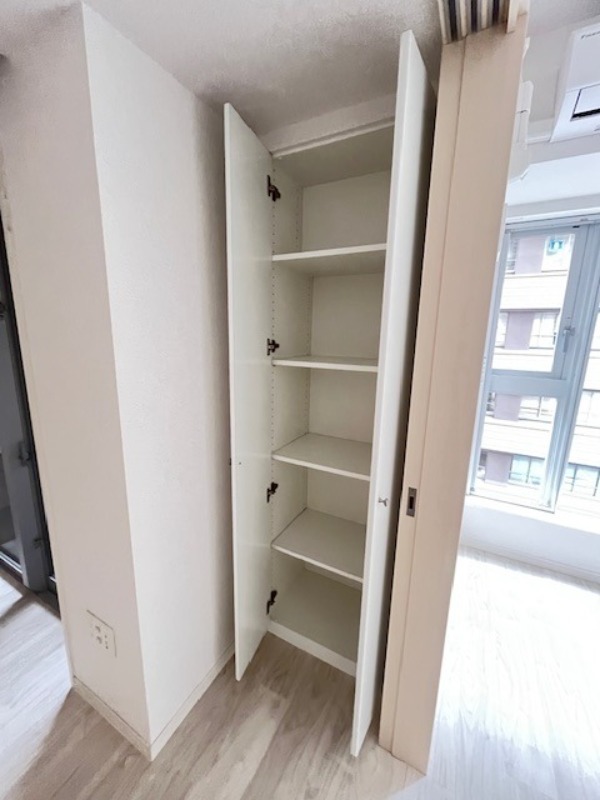 ウエストパークタワー池袋4階 収納