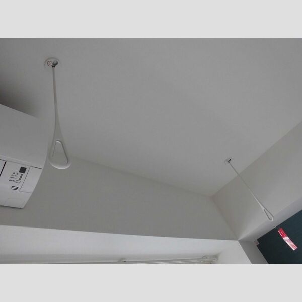 セントラルおおたかの森205号室 室内物干し