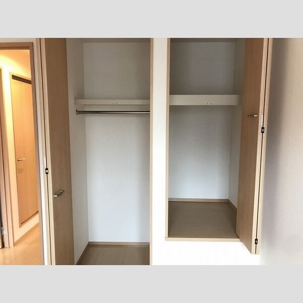 Reveur Constellation　Ⅰ番館 Ⅰ203号室　収納