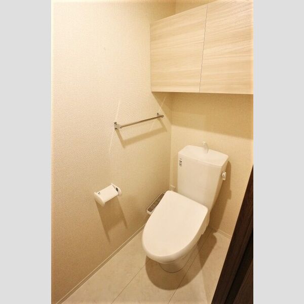 フォーリア　B 温水洗浄暖房便座