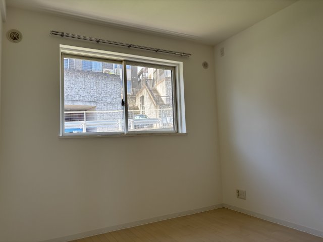 ＫＥＮＺＯ　ＨＡＵＳ　ｙｏｋｏｄａｉ0207号室 洋室