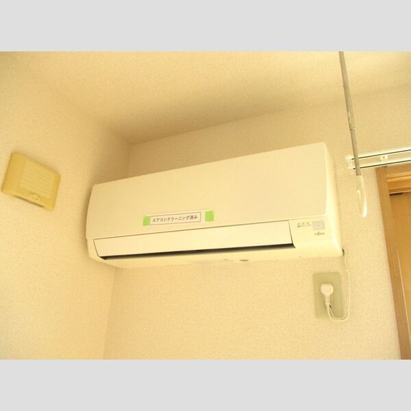 ロジュマン マエバラDEF エアコン