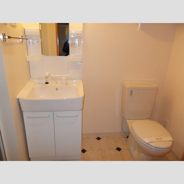 SOLARE横浜103号室 洗面室