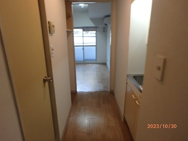 スカイコート横浜平沼 玄関