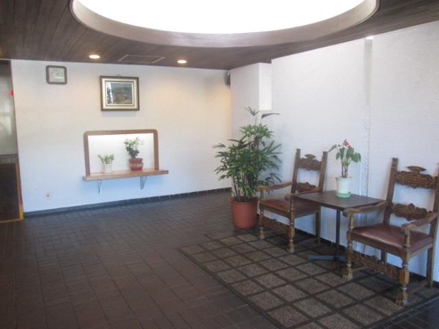 山下公園ハイツ エントランス