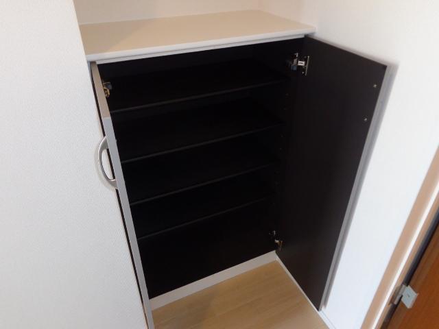 グランドゥール・メイ00102号室 シューズＢＯＸ