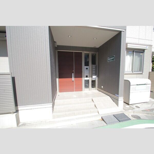 CASA VERDE エントランスはオートロック付き!