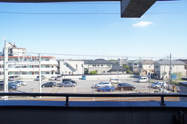 メゾン・デュ・リラ0303号室 バルコニー付きです