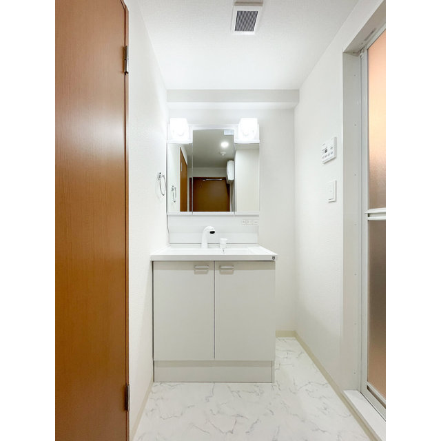 アーバハイツ六町環七北通り0701号室 内観