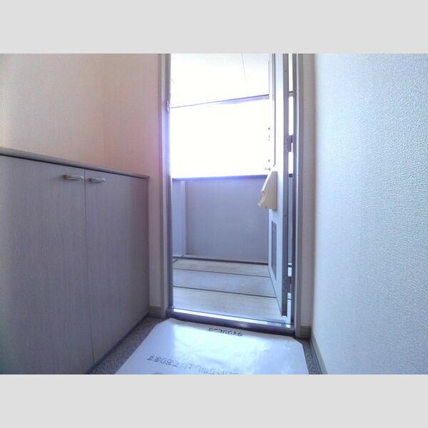 エクレール相原　B202号室 シューズボックス付の玄関