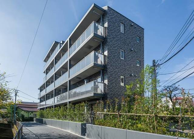 ガーラ・ヴィスタ祖師ヶ谷大蔵1階 おしゃれな外観です