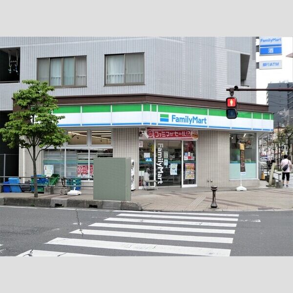 メゾン ド ソレイユ　E303号室 ファミリーマート蕨西口店