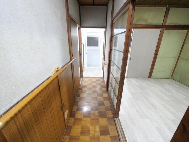 野田市中戸戸建 1階廊下