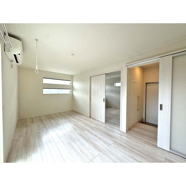 カリンパニふじみ野101号室 採光をほどよく確保出来るFIX窓