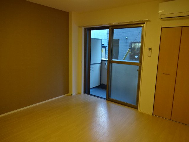 Ｂｌｕｍｅ　Ｉｓｈｉｋａｗａ　-ブルーメ石川- 洋室