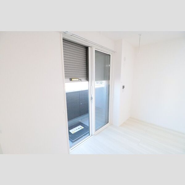 メイプルシャトー シャッター(LDK13.4帖)