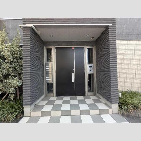 エクレウス下馬 エントランス