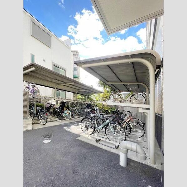 カーサ フェリーチェ 柴又104号室 駐輪場