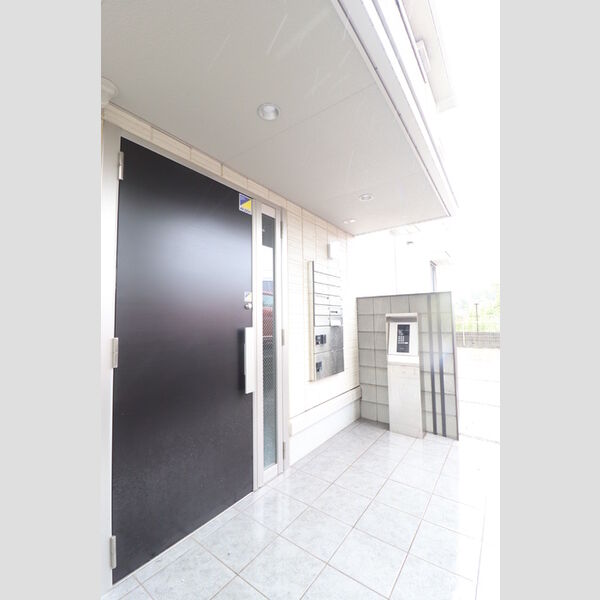 フェリーチェおおたかの森 エントランス　オートロック　集合ポスト