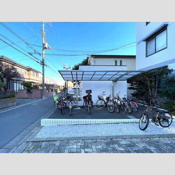 ヴァンベール神山　Ⅰ102号室 駐輪場