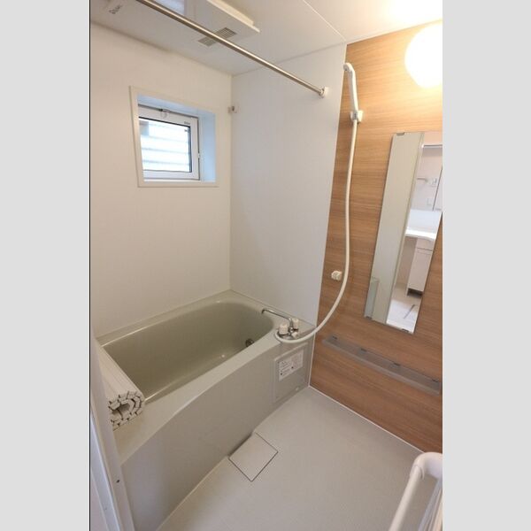 サイドガーデン南増尾　A棟101号室 バスルーム