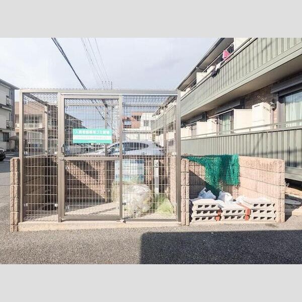 エスペランサ103号室 ゴミ置き場