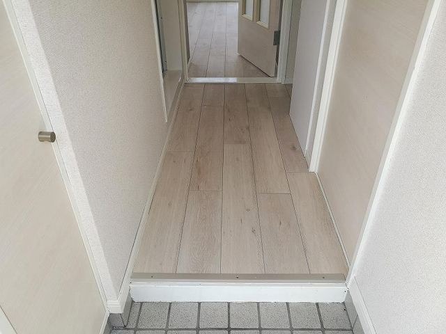 アゼリア宮田(K-076)2階 玄関