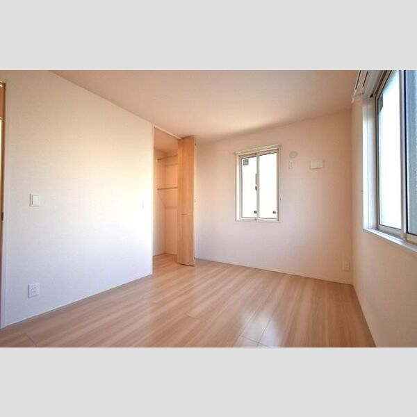 リバーハイム102号室 洋室