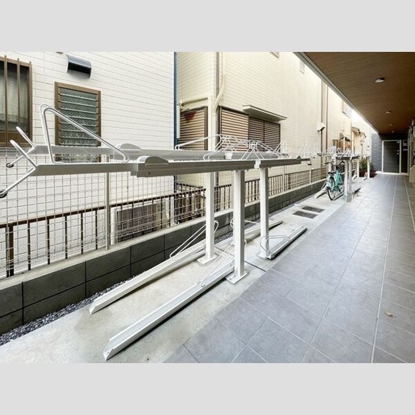 ルリアン北小岩Ⅲ106号室 駐輪場