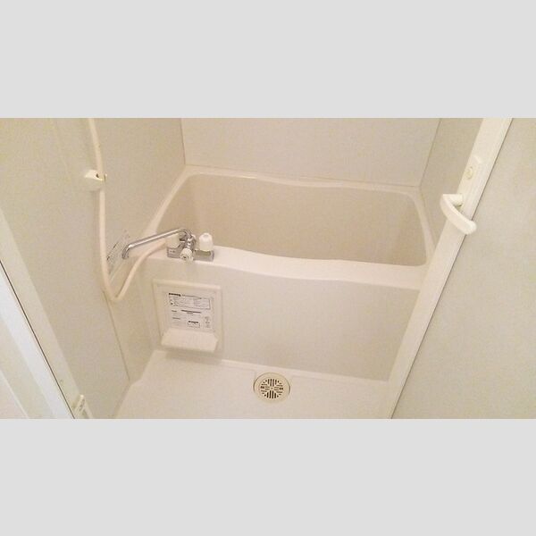 ヴェルデ都町106号室 バス