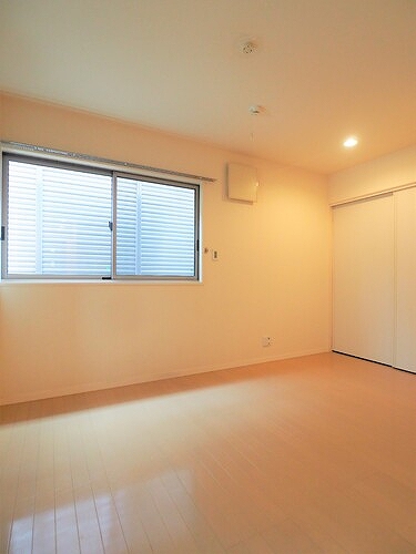 新宿区左門町戸建 ５．１畳サービスルーム