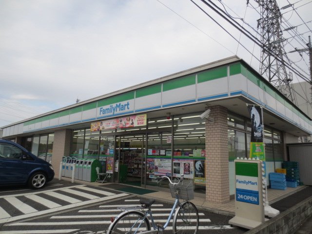 Ｌ’Ａmour（ラムール） ファミリーマート鳩ヶ谷南店まで717ｍ